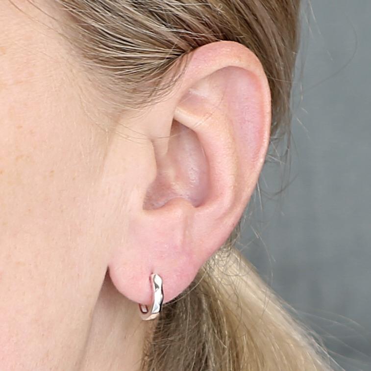 8.4mm squared huggie hoop