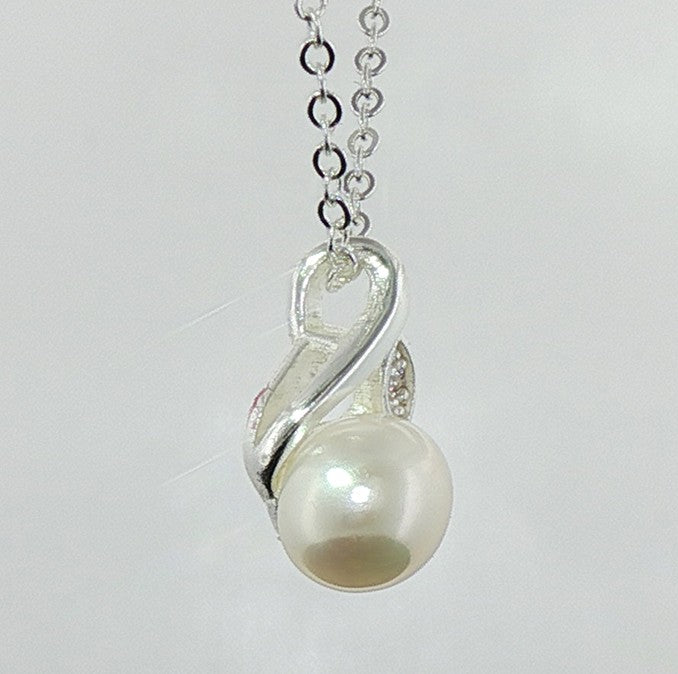 Sterling Silver Pearl Leaf Design Necklace