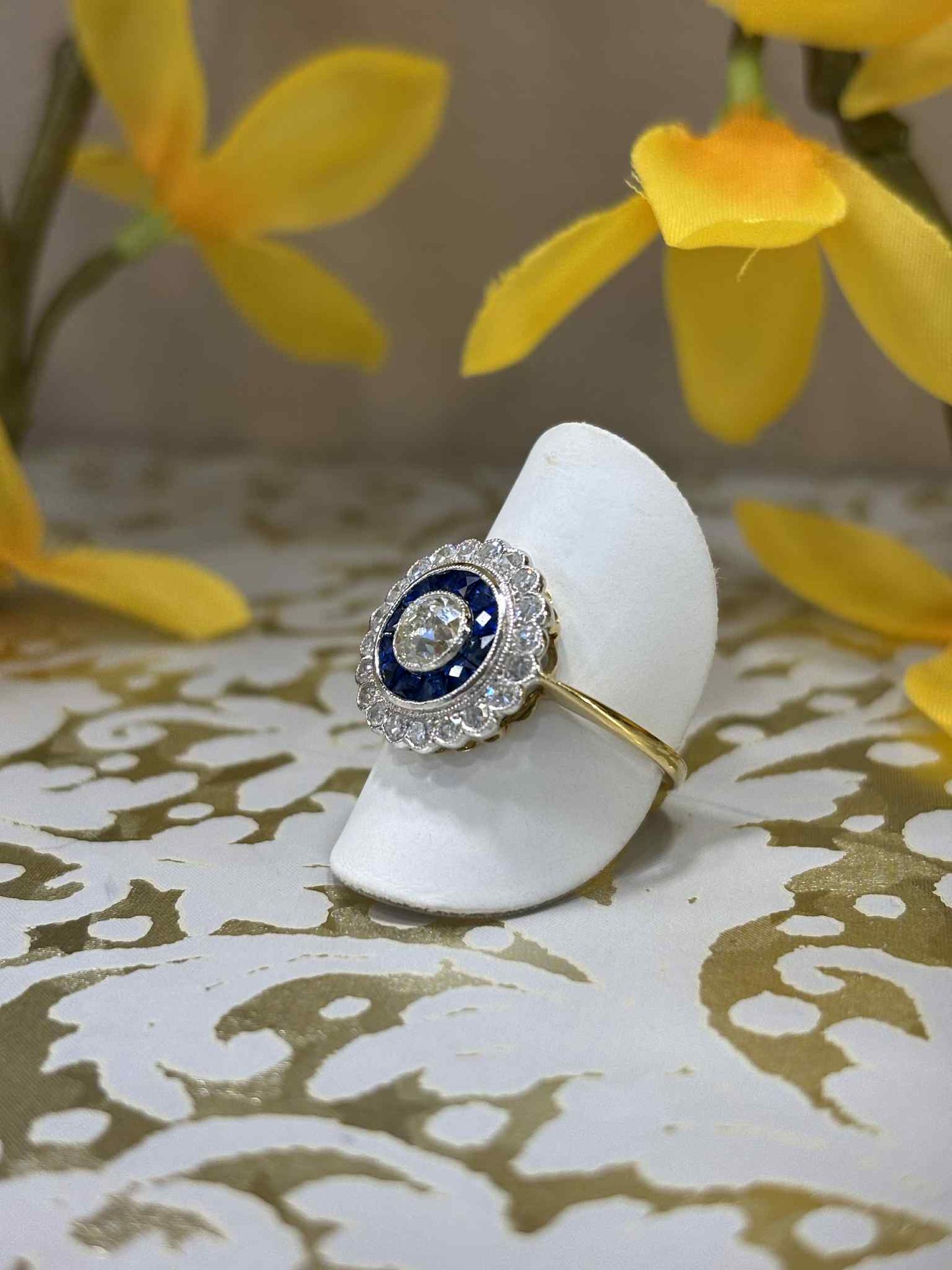 18ct Yellow Gold Sapphire and Diamond Cluster Dress Ring
