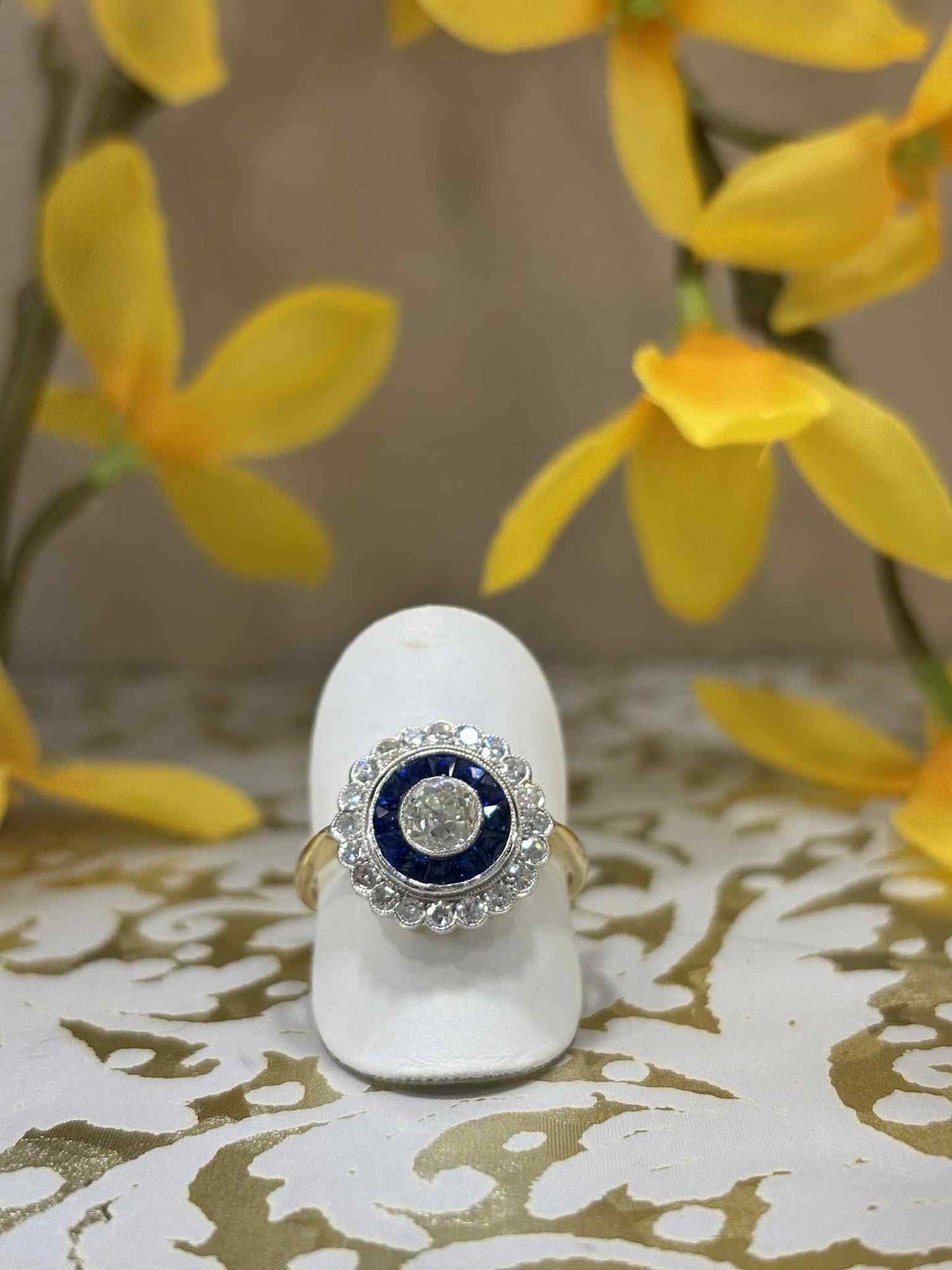 18ct Yellow Gold Sapphire and Diamond Cluster Dress Ring