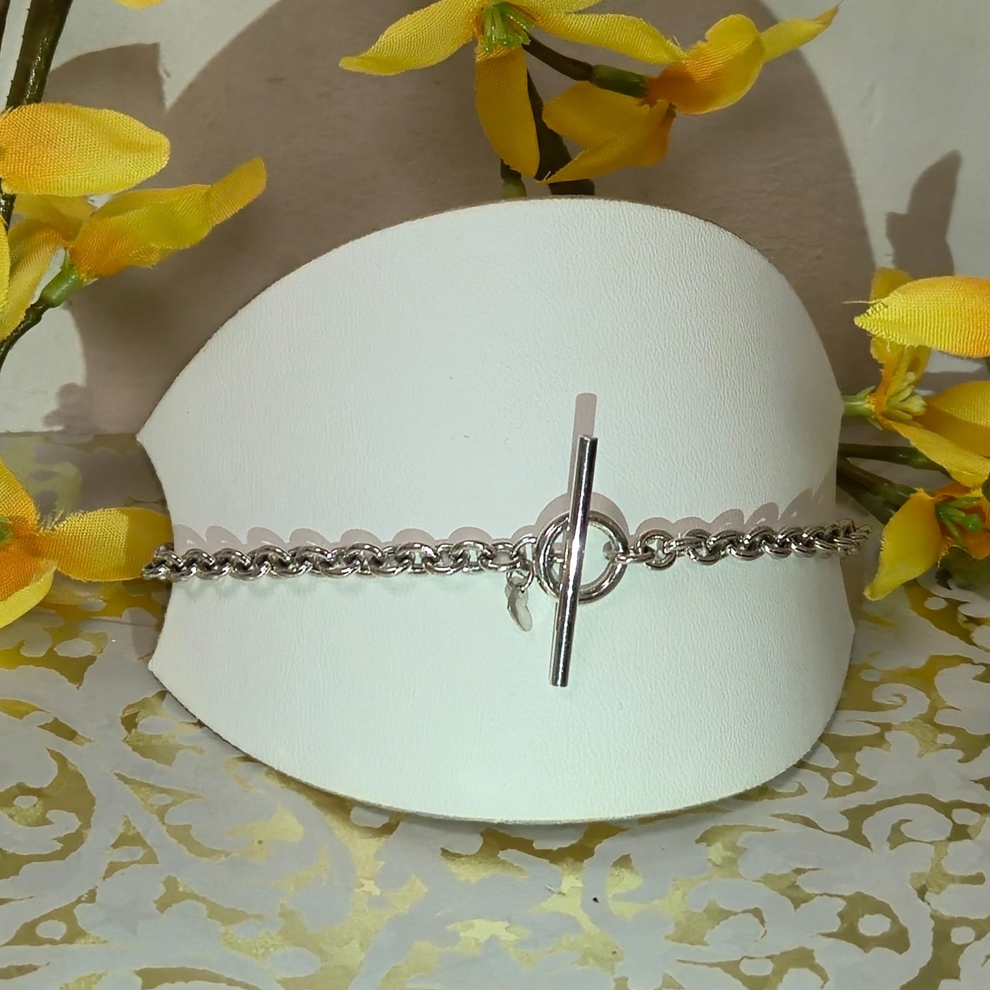 9ct White Gold T Bar Bracelet with Mini Heart