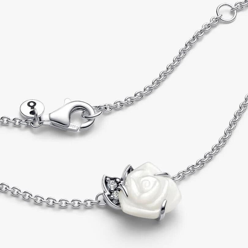 White Rose in Bloom Collier Necklace