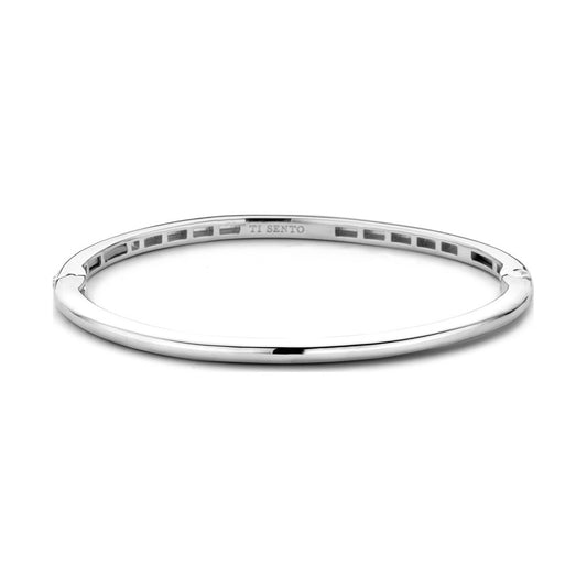 Classic Bangle Silver, medium.