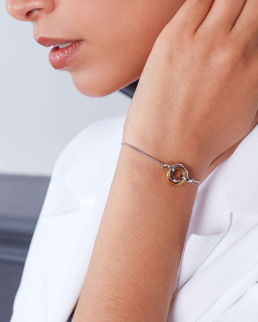 Bevel Trilogy Toggle Bracelet