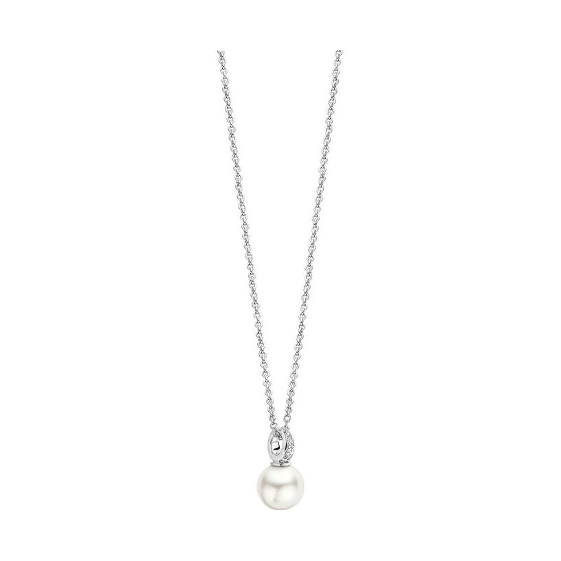 Necklace with pearl and zirconia