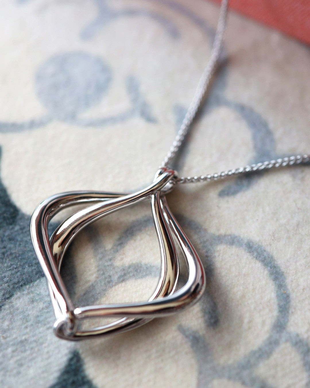 Alicia Grande Slider Necklace