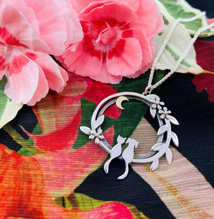 Cat and Dog Moonlight Friends Necklace – EBFR1