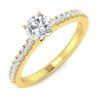 Ring in 9ct Lab diamond