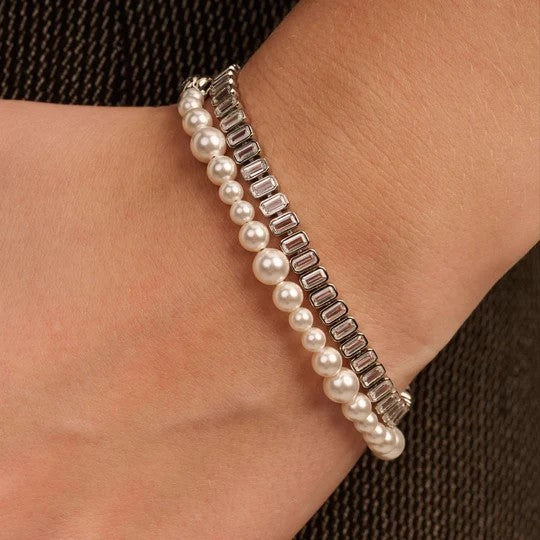 Modern Pearl Bracelet
