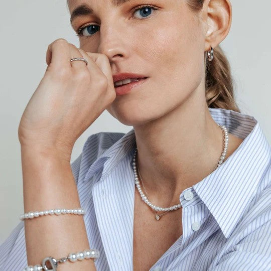 Modern Pearl Necklace