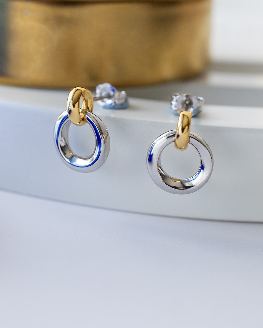 Bevel Cirque Link Golden Stud Earrings