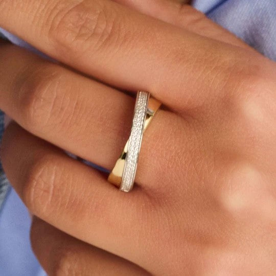 Zirconia Crossover Ring, size 58.