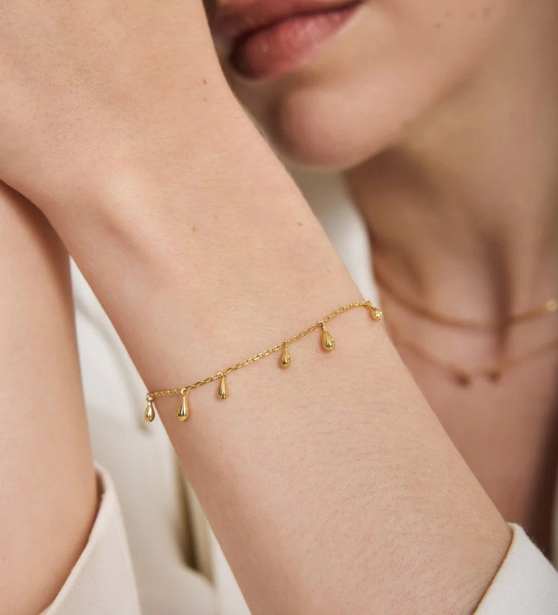 Gold Polished Teardrop Dangle Station Bracelet