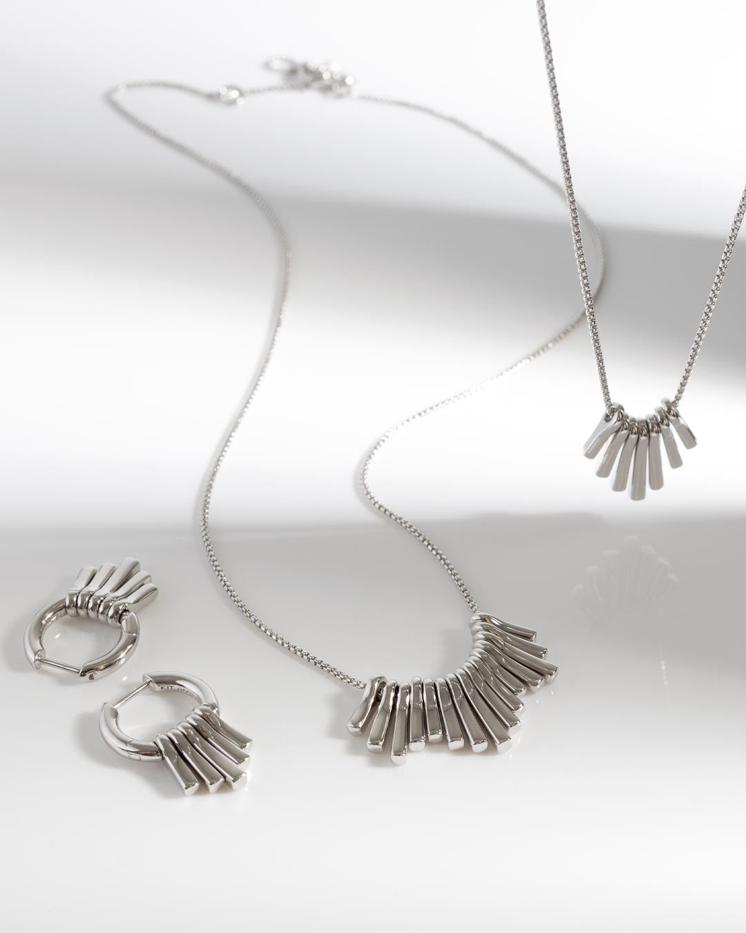 Array Luxe Dangle Necklace