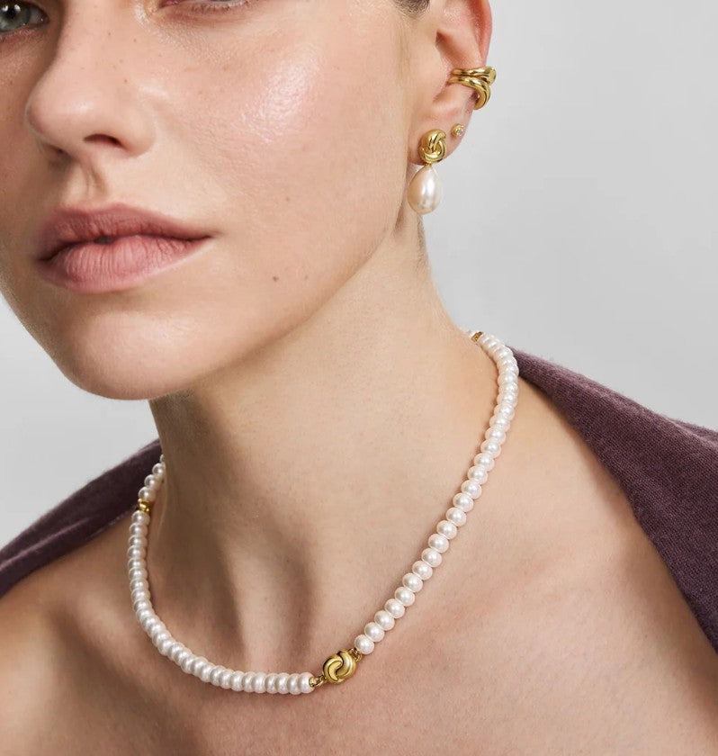 Gold Glass Pearl Beaded Twist Station Necklace