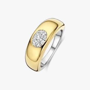 Bold Oval Zirconia Ring