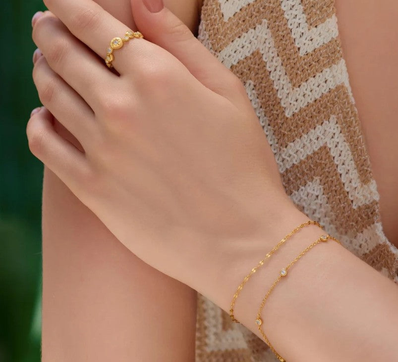 Gold Starburst Zig-Zag Beaded Ring, size 54.