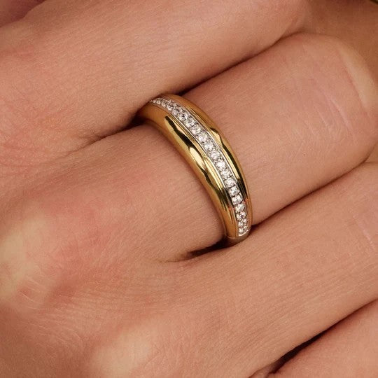 Layered Zirconia Ring, size 56.